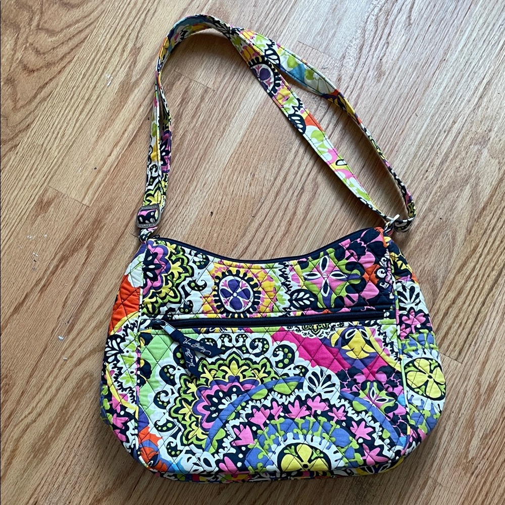 NWOT Vera Bradley Colorful Patterned Women's Bag